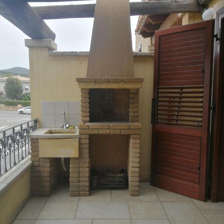 Apartamento The Sunny House Villasimius Exterior foto